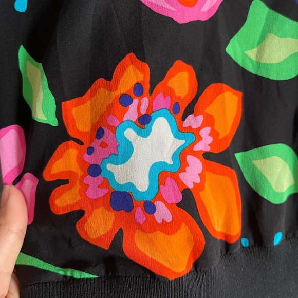 Carlisle Silk Sleeveless Top - Picture 2 of 7